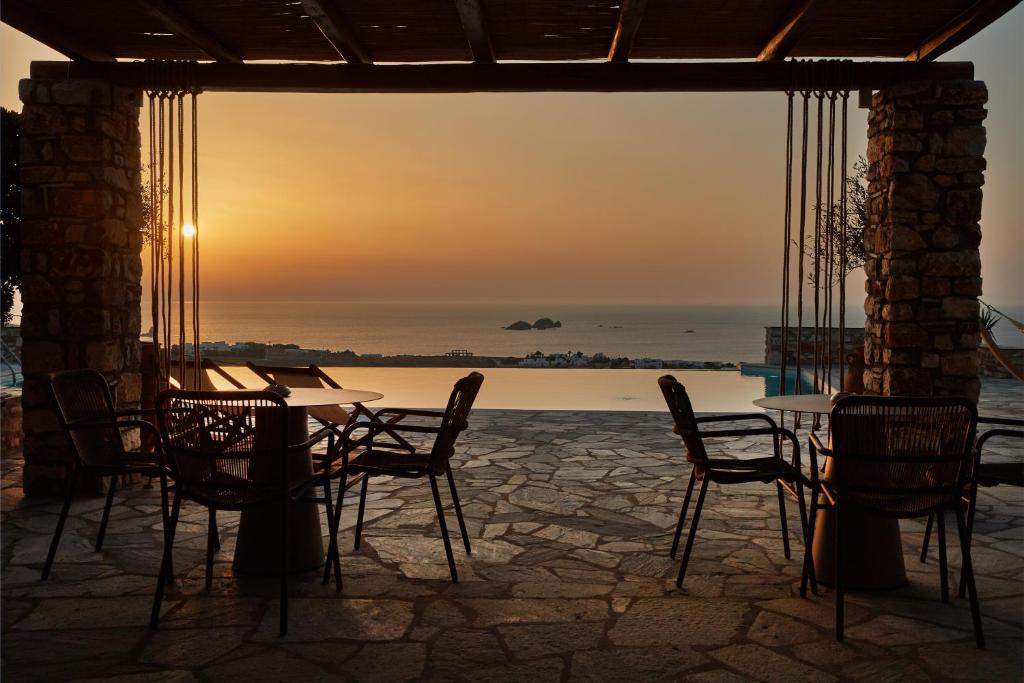 best hotels in Paros Island