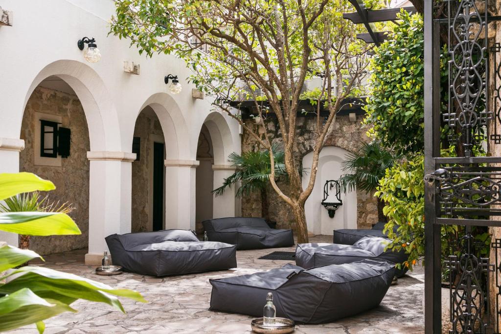 mansion hotels