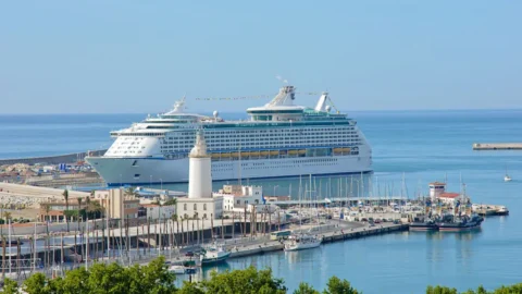 Kochi Dubai cruise service