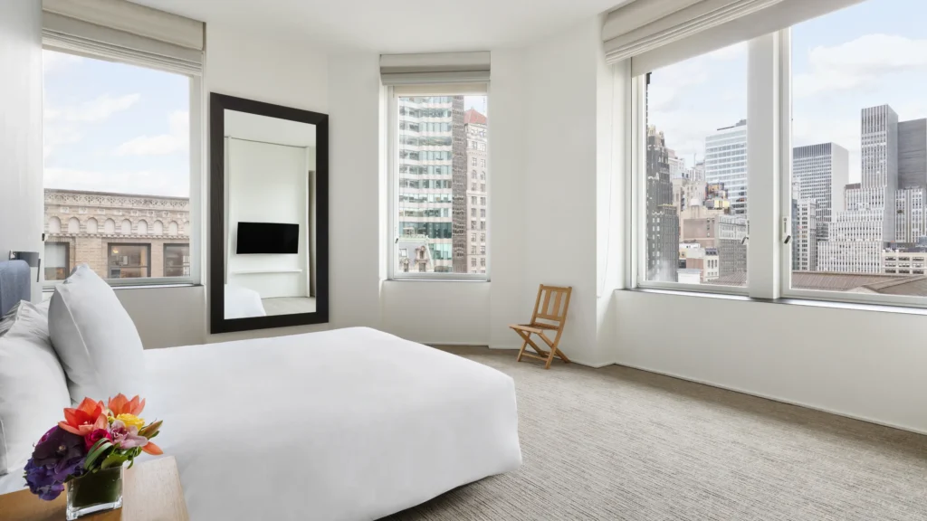 hotels by Manhattan