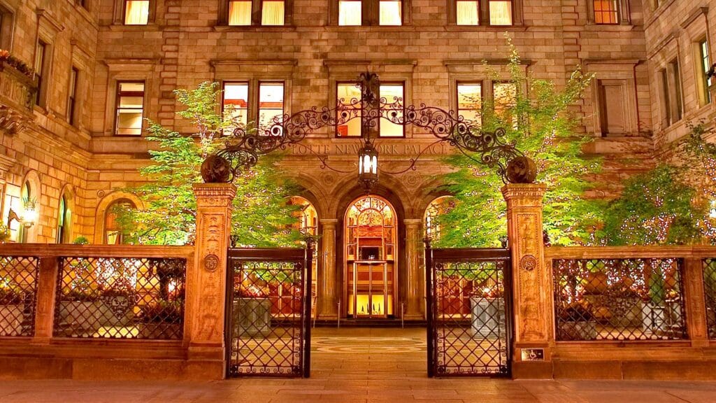 hotels by Manhattan