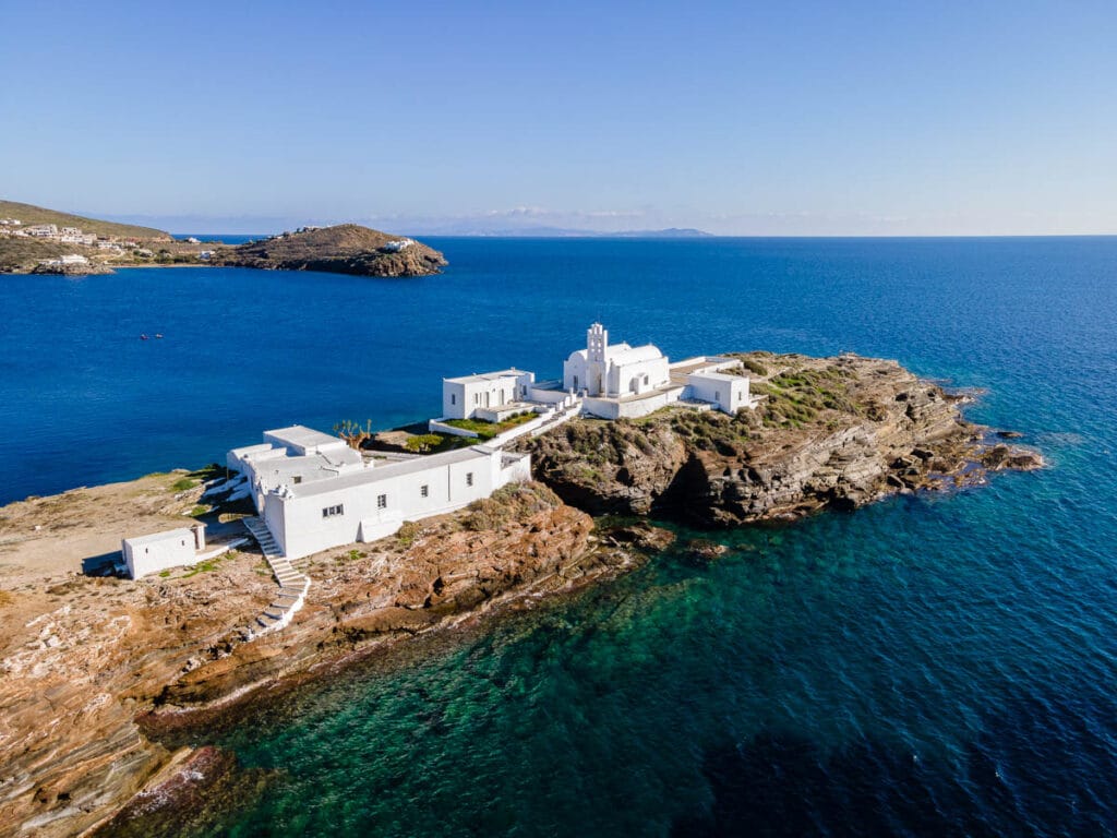 Chrissopigi, Sifnos