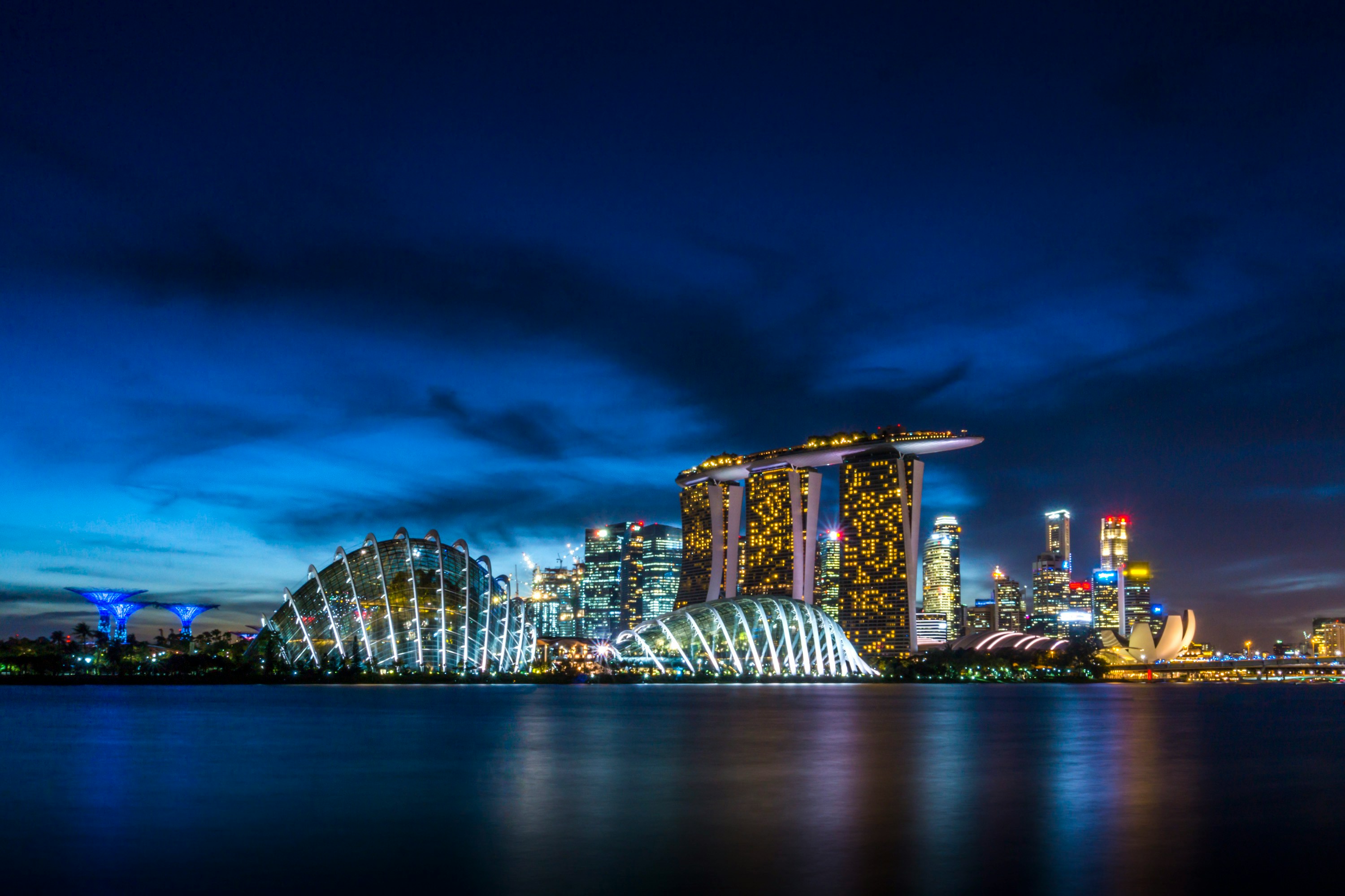 Singapore — travel guide cover