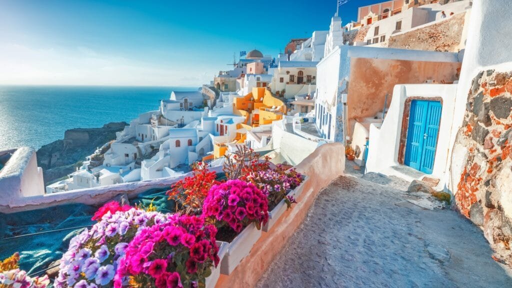 Best Month to Visit Greece: A Seasonal Guide for Every Traveler 4 Santorini white houses seaside