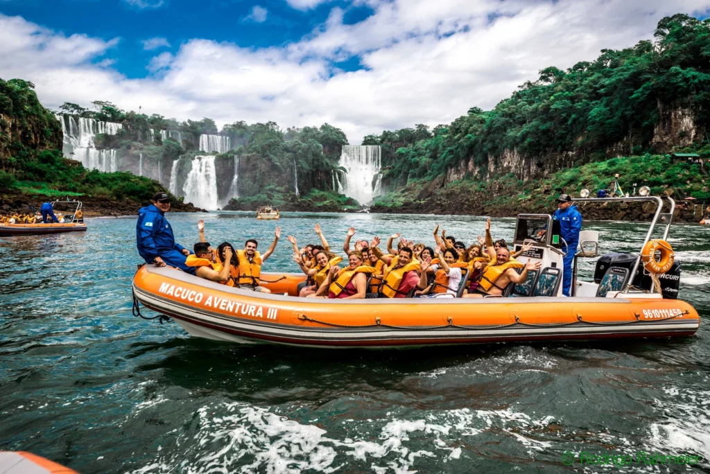 10 Essential Things to Do in Brazil – Expert-Curated Travel Experiences Across the Country 7 Iguaçu Falls by Speedboat