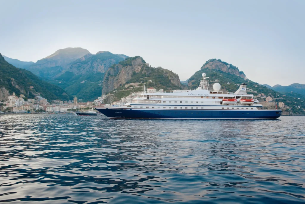13 World’s Best Cruise Ship Ranked by Luxury Experience 6 world’s best cruise ship