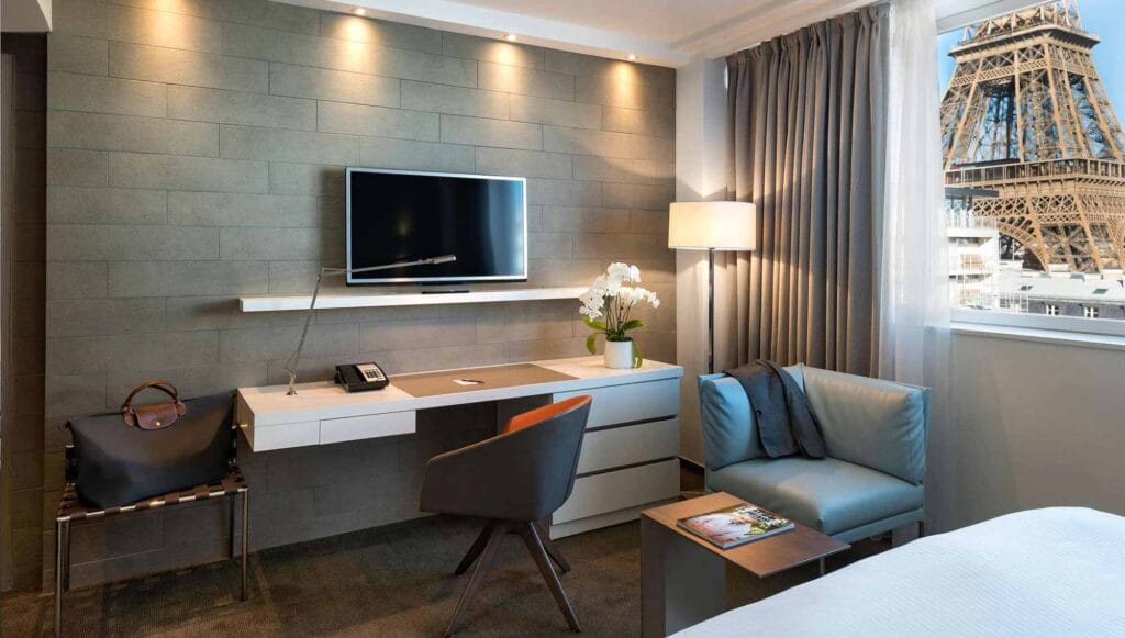 hotels near Eiffel Tower in Paris