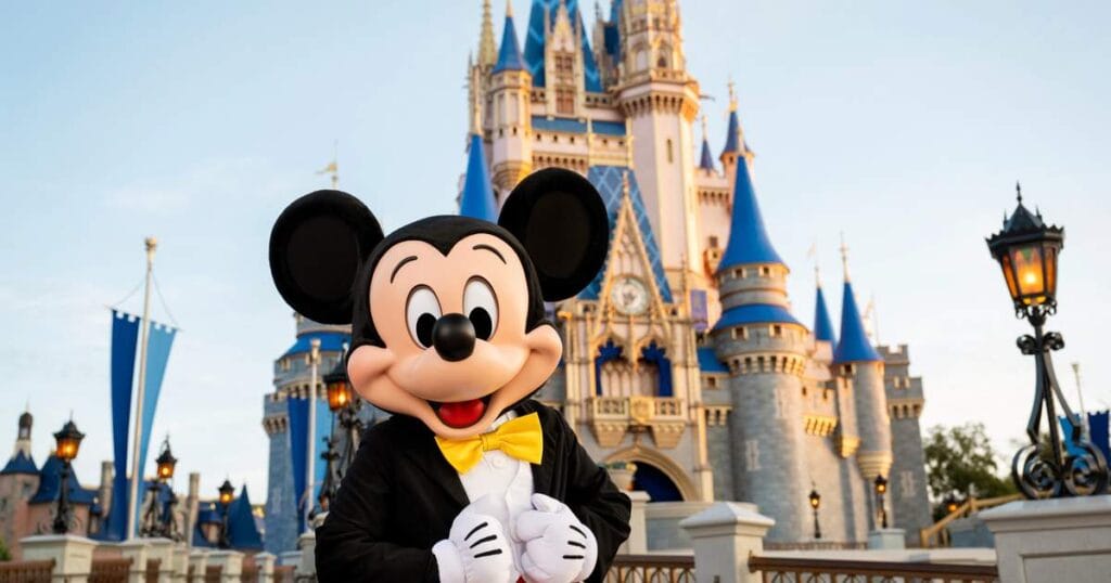 12 Famous Tourist Places in USA You Must Visit at Least Once 8 Walt Disney World