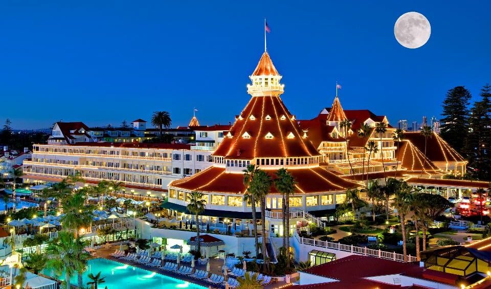 Top Rated Hotels in California: Best Hotels in California for Luxury & Scenic Stays 8 Hotel del Coronado