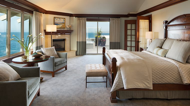 Top Rated Hotels in California: Best Hotels in California for Luxury & Scenic Stays 12 Monterey Plaza Hotel & Spa