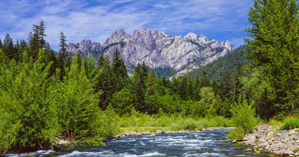 Things to Do in Mt Shasta & Lake Shasta California: Complete Travel Guide 8 Castle Crags State Park