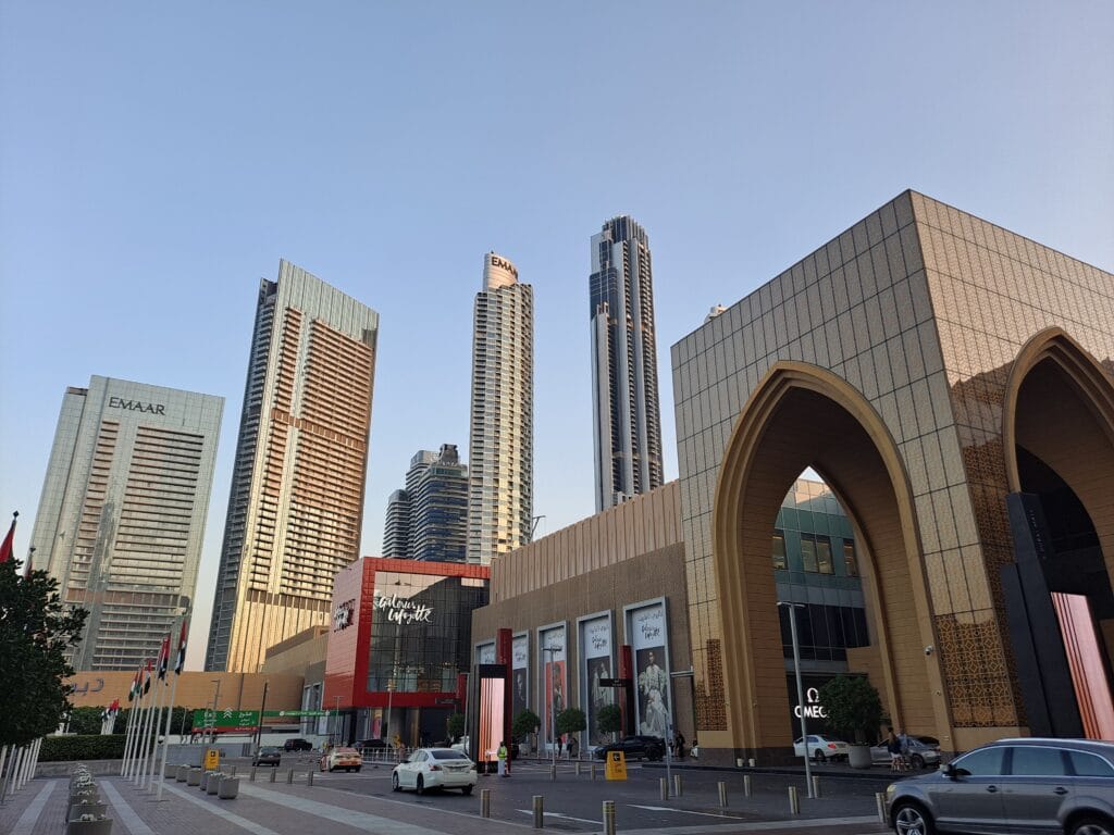 shopping in dubai
