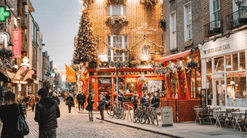 temple bar in christmas, dublin