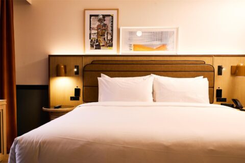 Cheap Hotels Downtown Toronto Canada: Best Cheap Hotels in Toronto Canada for Every Budget