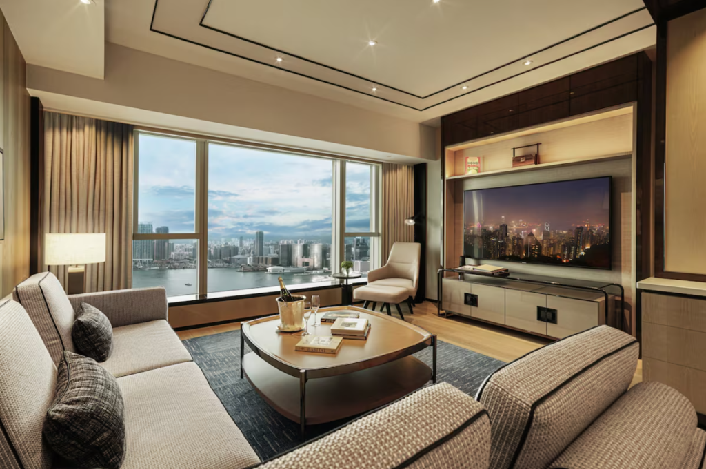 Four Seasons Hotel Hong Kong