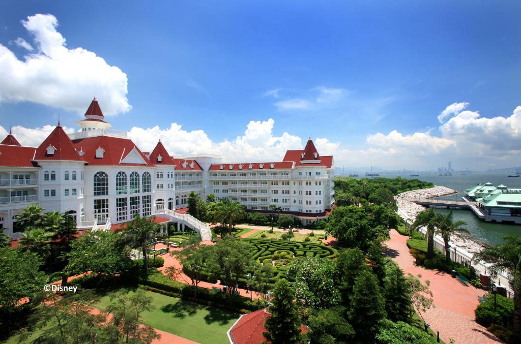 hong kong disneyland hotel