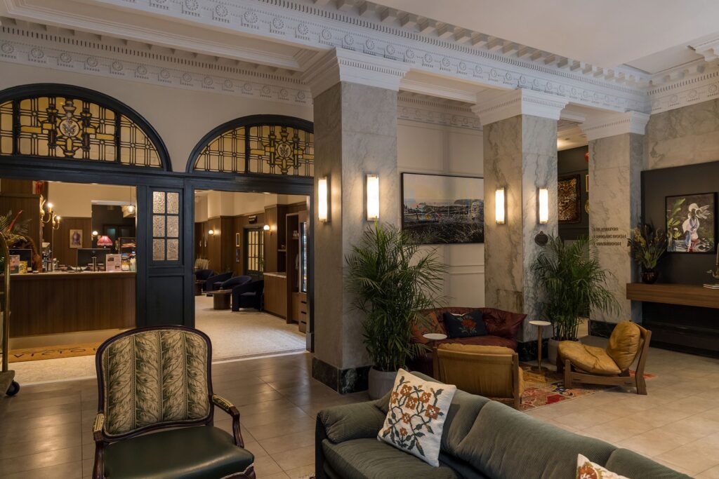 Hotel Victoria TORONTO