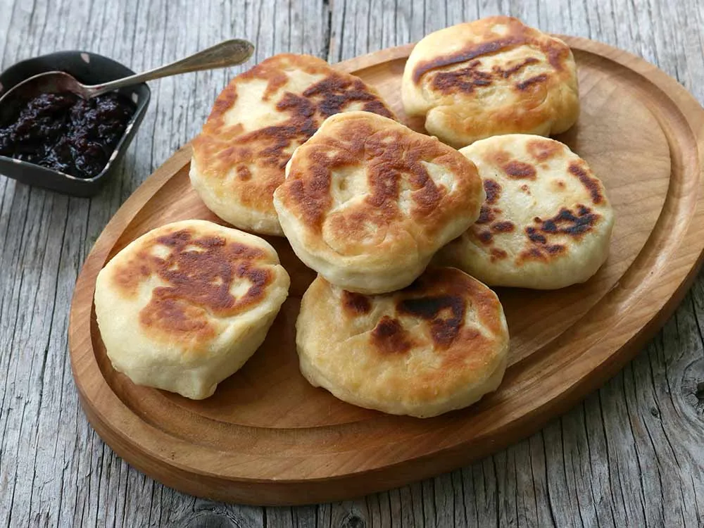 traditional canadian cuisine Bannock