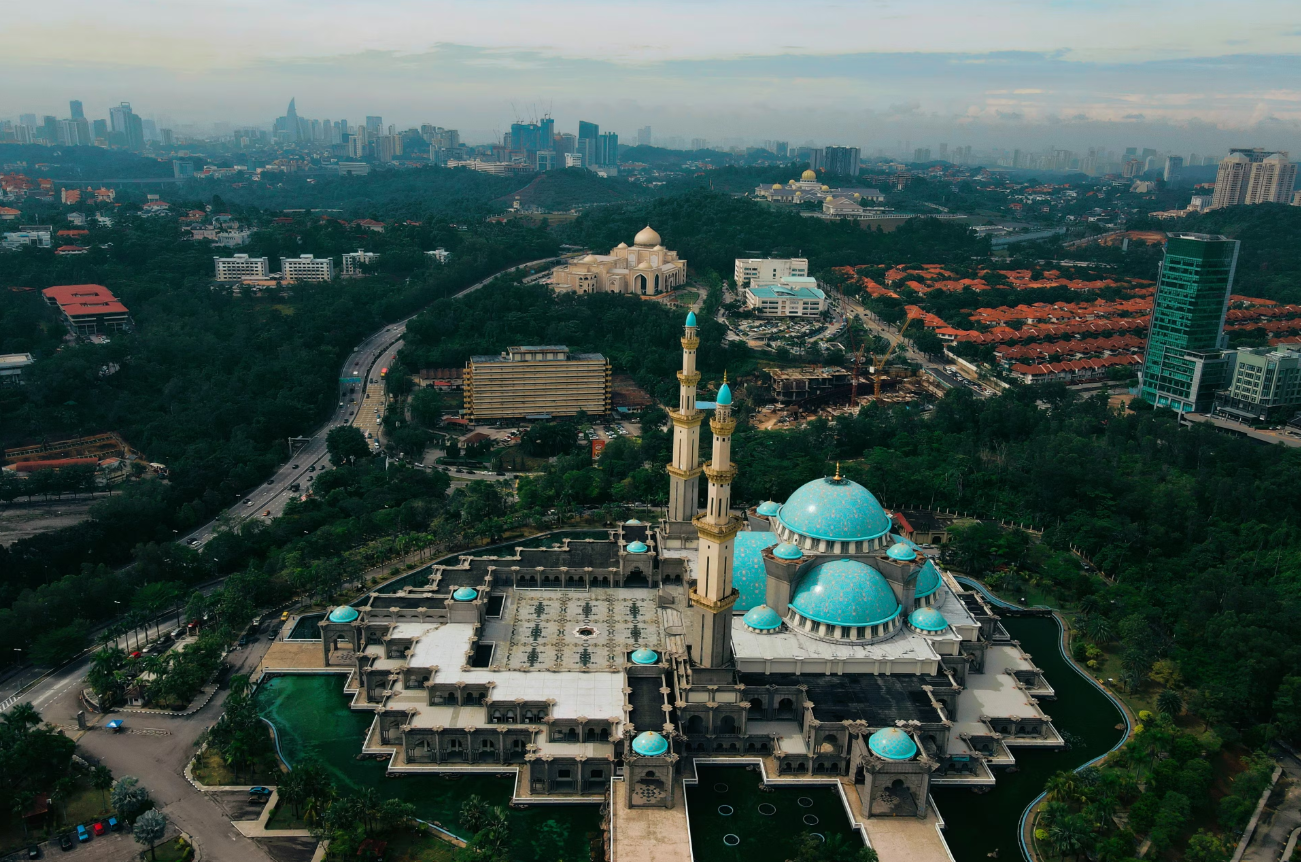 Best Time to Visit Malaysia: Complete Month-by-Month Travel Guide