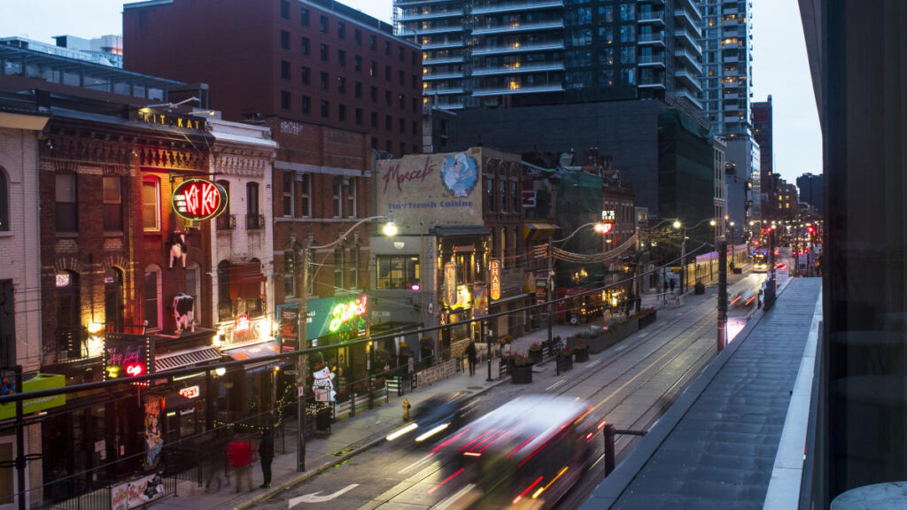 king st west
