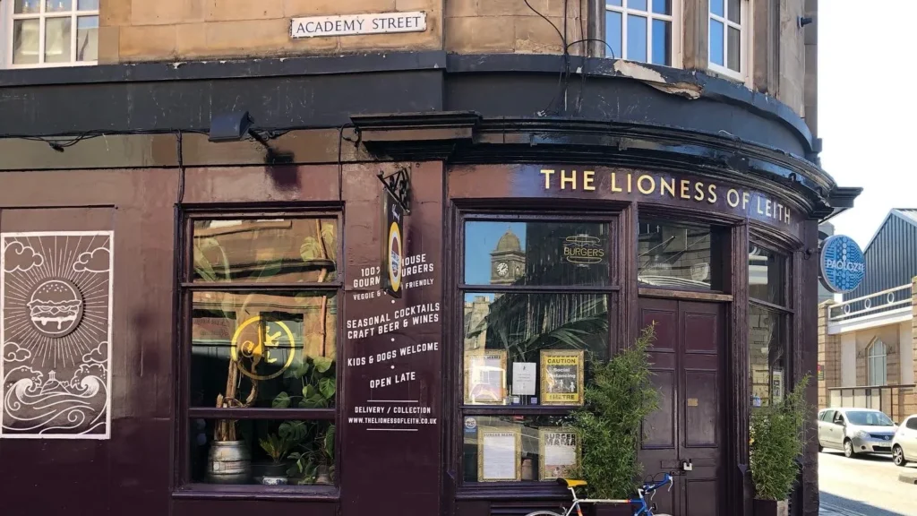 20 Best Bars in Edinburgh: Top Pubs, Whisky Bars & Cocktail Spots