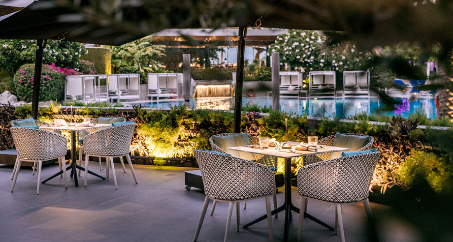 La Terrace Restaurant & Lounge