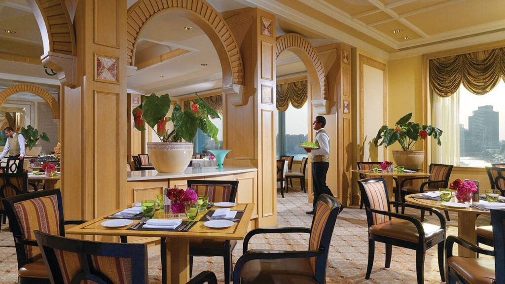 dining in Cairo