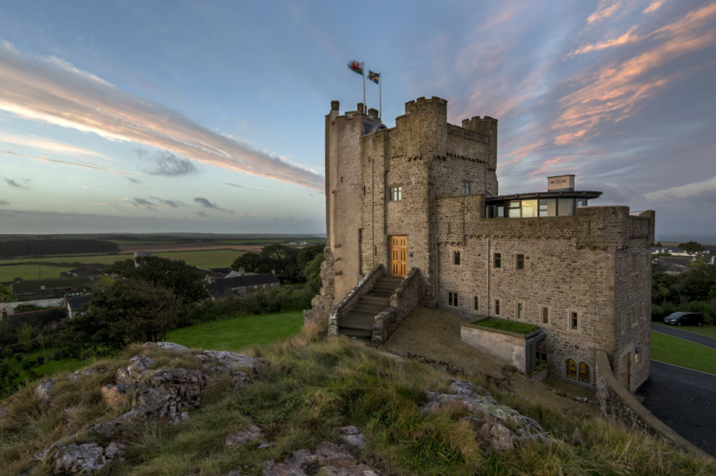Roch Castle – Pembrokeshire, Wales