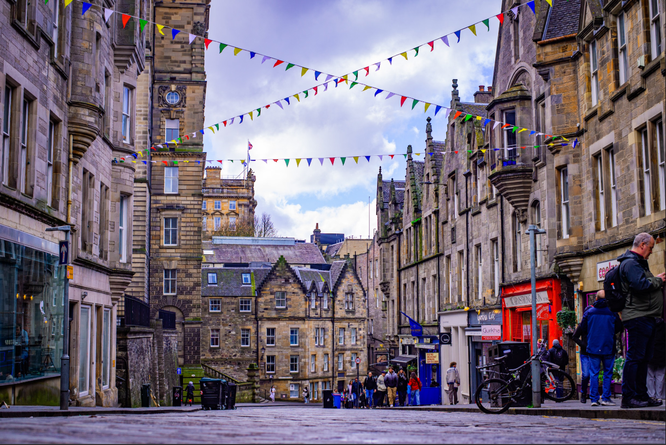 Places to Stay in Edinburgh: A Complete Guide to Choosing the Perfect Neighborhood